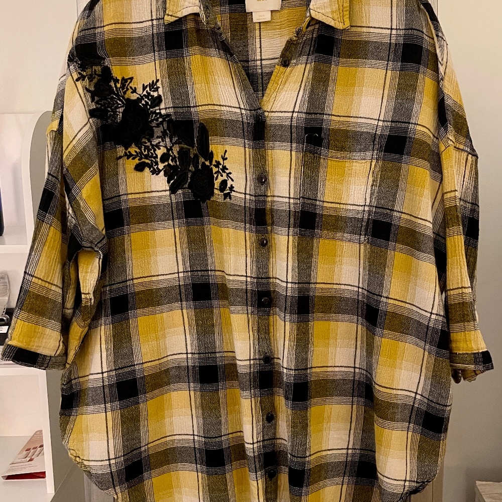 Anthropologie Breezy Flannel Style Button Down